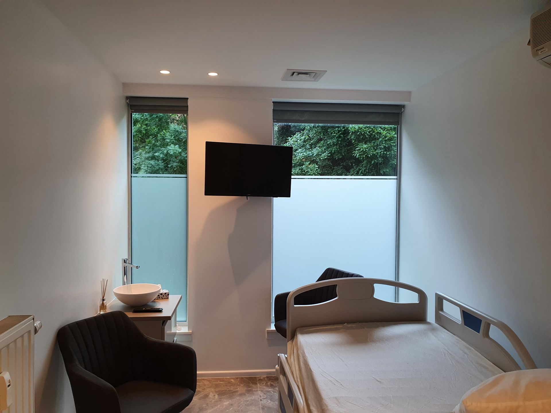 HelpIT-IT-Services-Braine-l-Alleud-Walloon Brabant-Specialist-Dental-Office-Setup-Healthcare-Centers